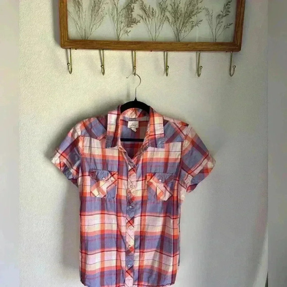 Sold**Vintage Levi pearl snap button up plaid blouse in size XL! - Picture 1 of 4